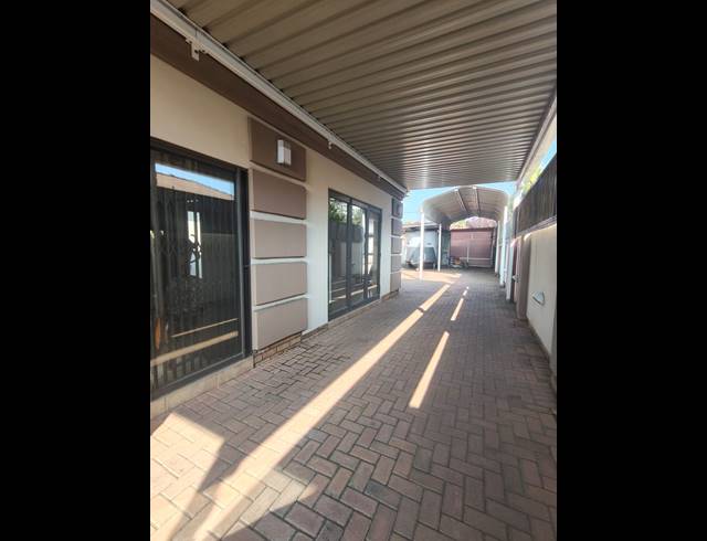 4 BEDROOM HOUSE FOR SALE IN VANDERBIJLPARK SE 8